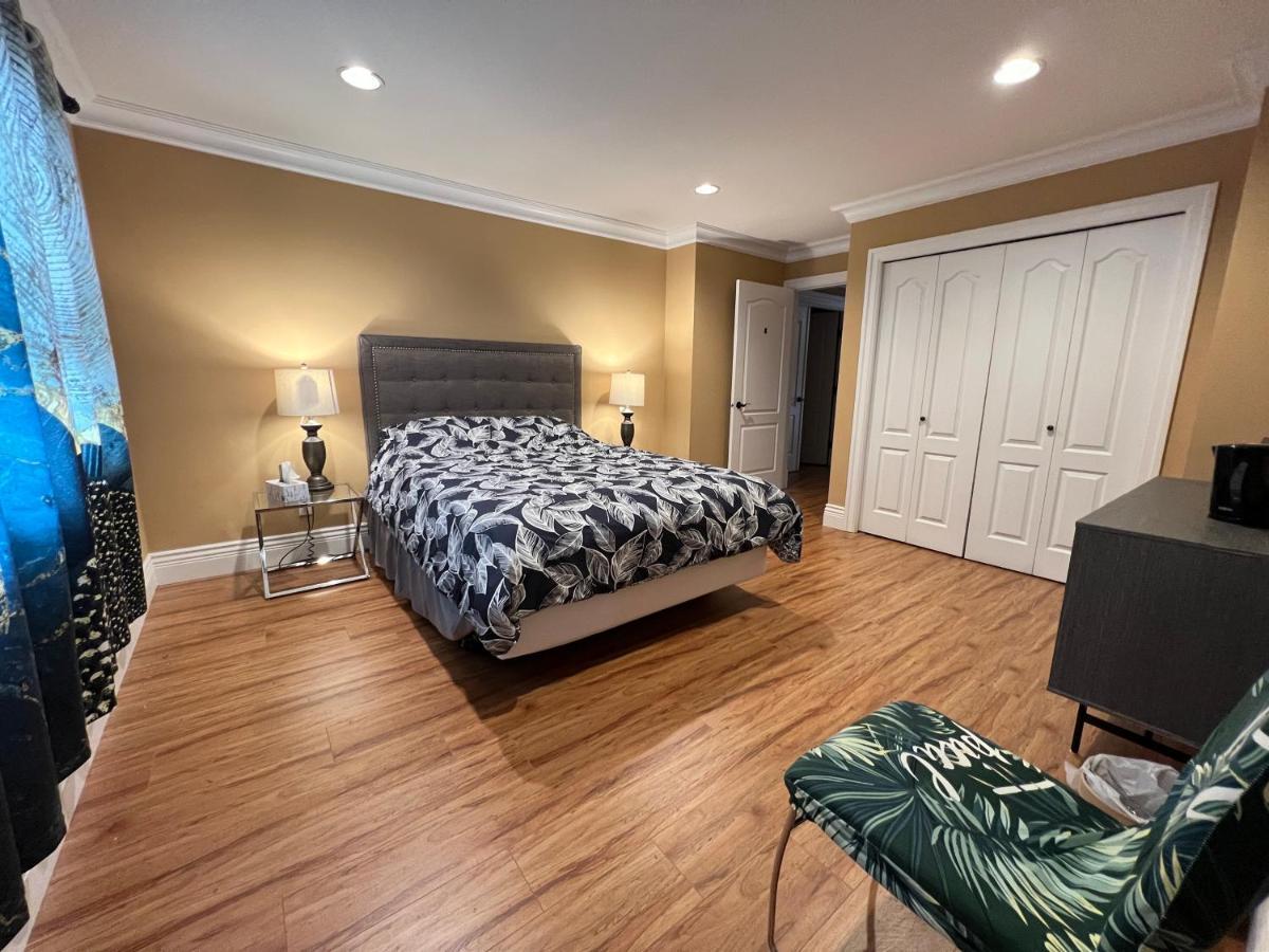 Vancouver Luxury Homestay Ричмонд Екстер'єр фото