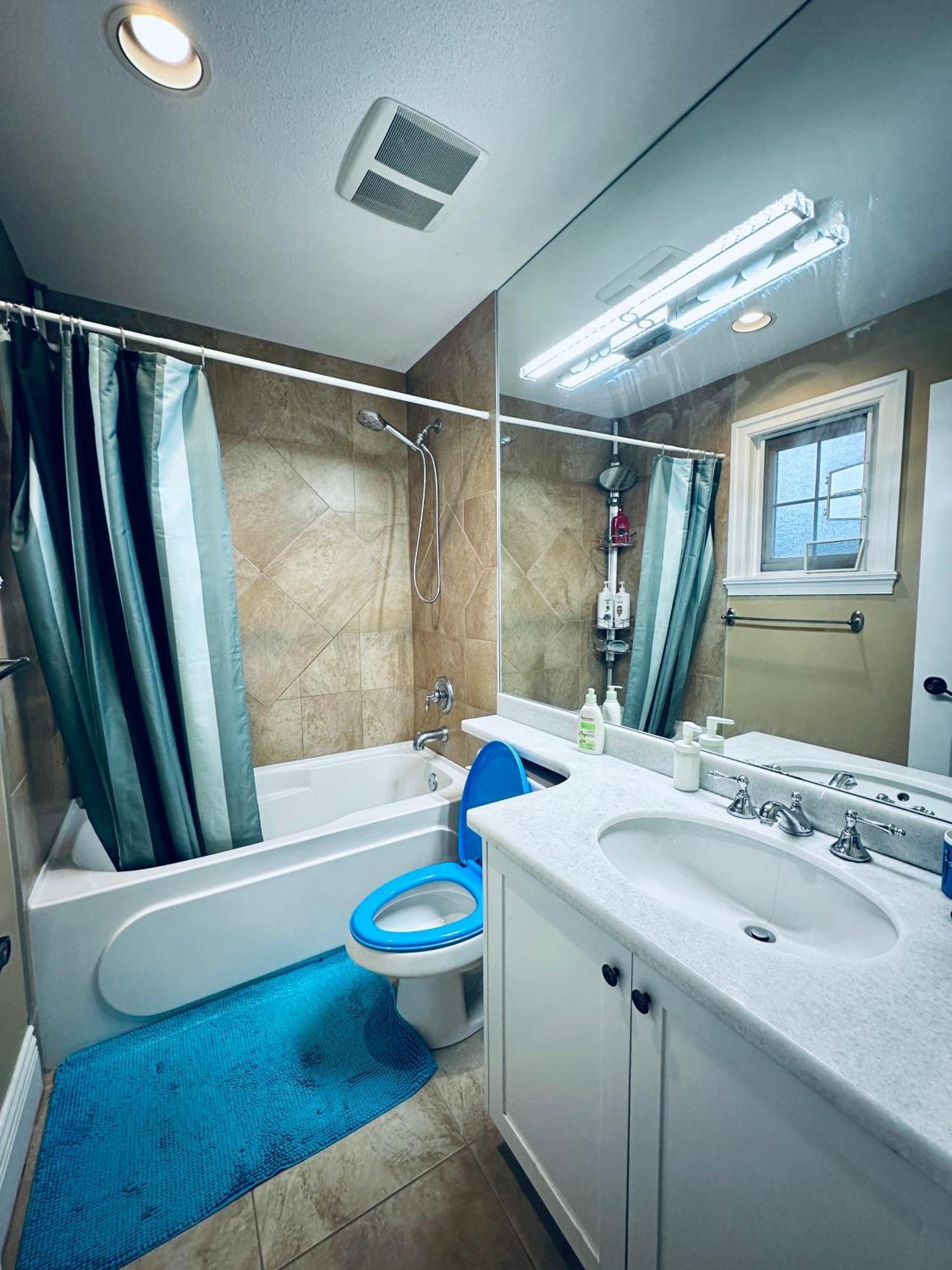 Vancouver Luxury Homestay Ричмонд Екстер'єр фото